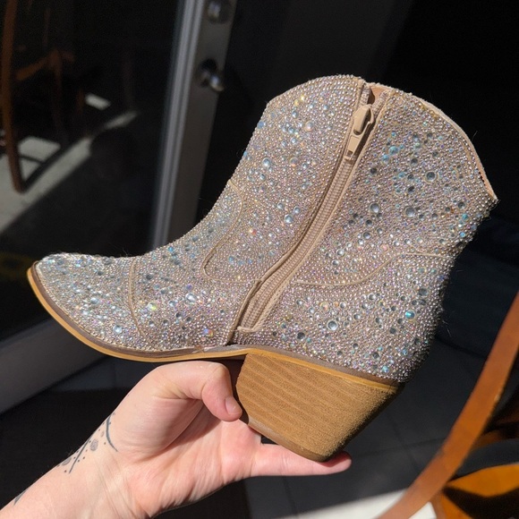 Corkys Silver Tan Ankle Booties. NEVER WORN 🔥 - Picture 4 of 8